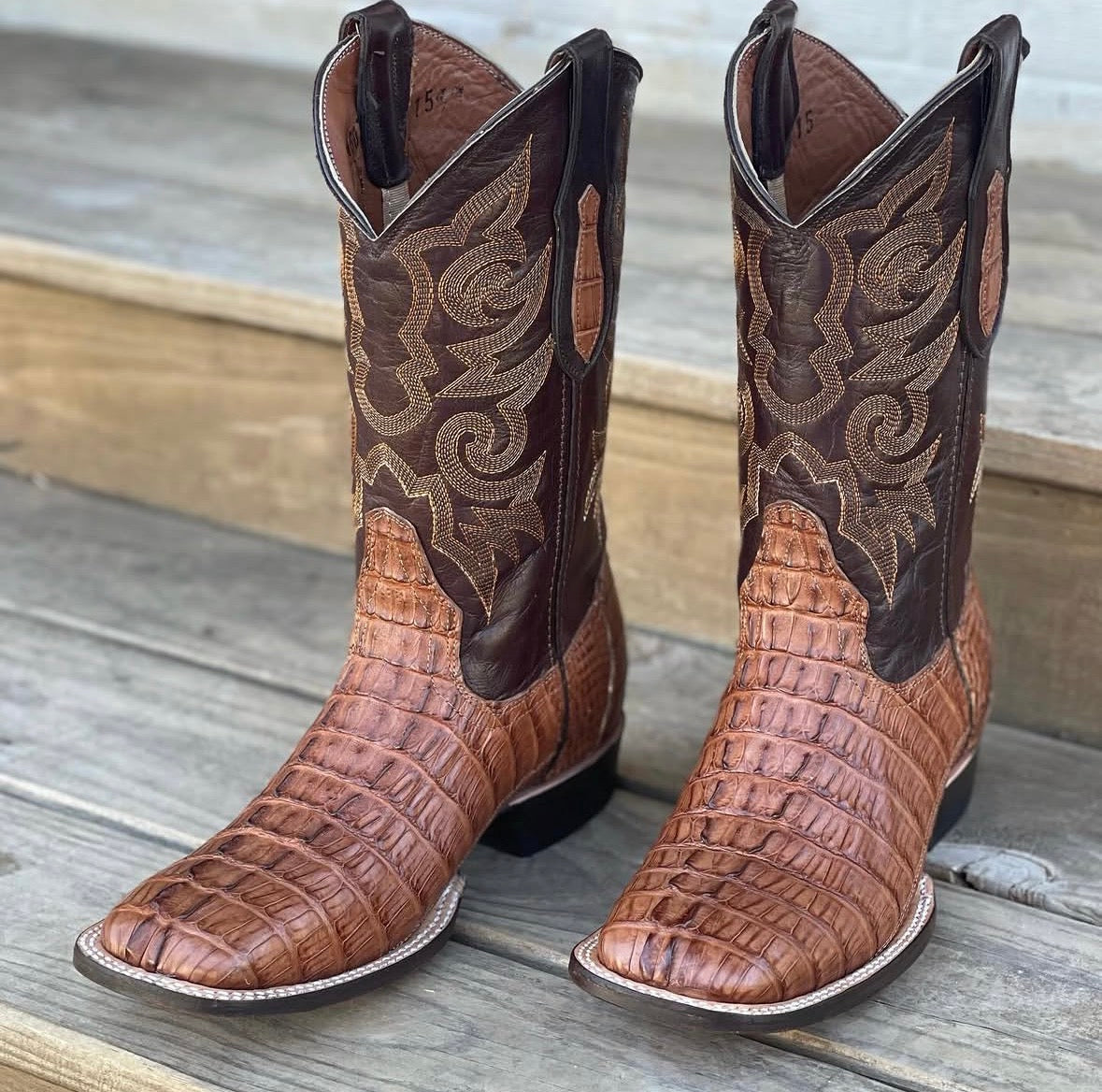 Hornback Caiman Tail - Cigar Waxy